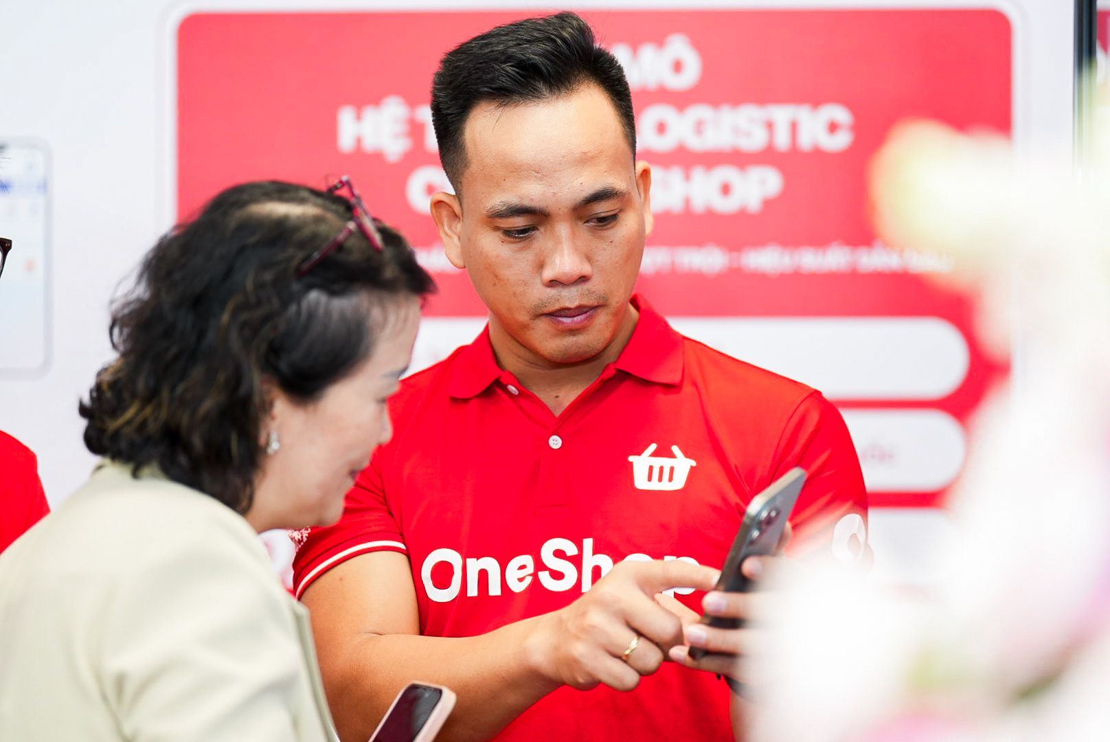 Với mục tiêu “Mỗi tiệm nhỏ trở thành một cửa hàng số”, OneShop khẳng định cam kết không để ai bị bỏ lại phía sau trong tiến trình chuyển đổi số quốc gia